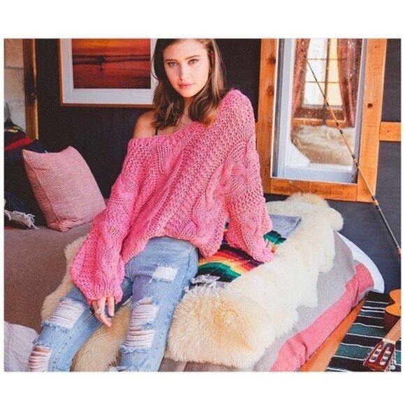 𝅺handmade Cable Knit Sweater - Picture 1 of 11